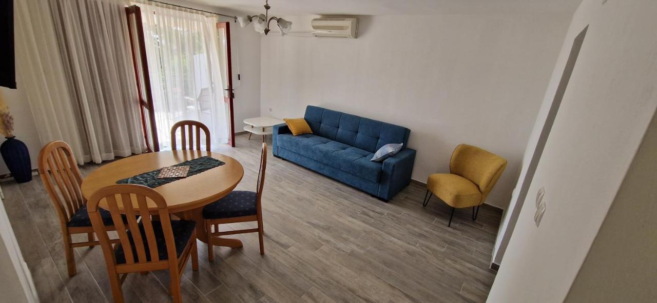 Apartment Ljubica Rogoznica  Exterior photo